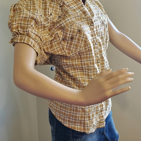 Western Shirt with Snap Close Decorative Stitching. Plaid Rodeo Stampede Country - Picture 2 of 11